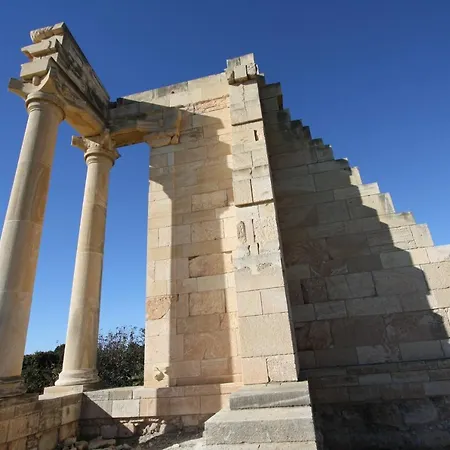 Apokryfo, One Bedroom Close To The شقة بيسوري